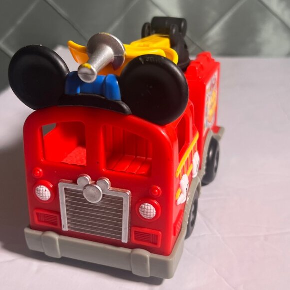 Disney’s Mickey Mouse Mickey’s‎ Fire Engine *GS9 - Picture 5 of 6